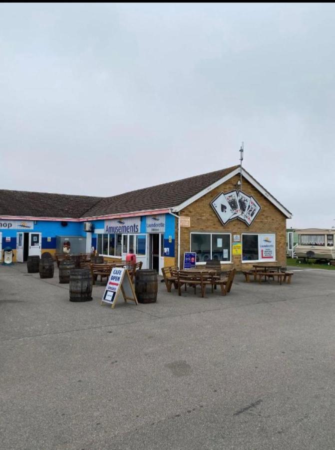 The Luxury Wolds Retreat 6 Berth 3 Bedrooms Beds Made For Arrival Wifi Инголдмелс Экстерьер фото